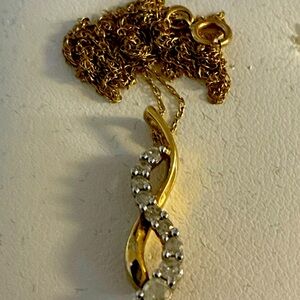 10-14K Gold Diamond Necklace Infinity Twist Pendant